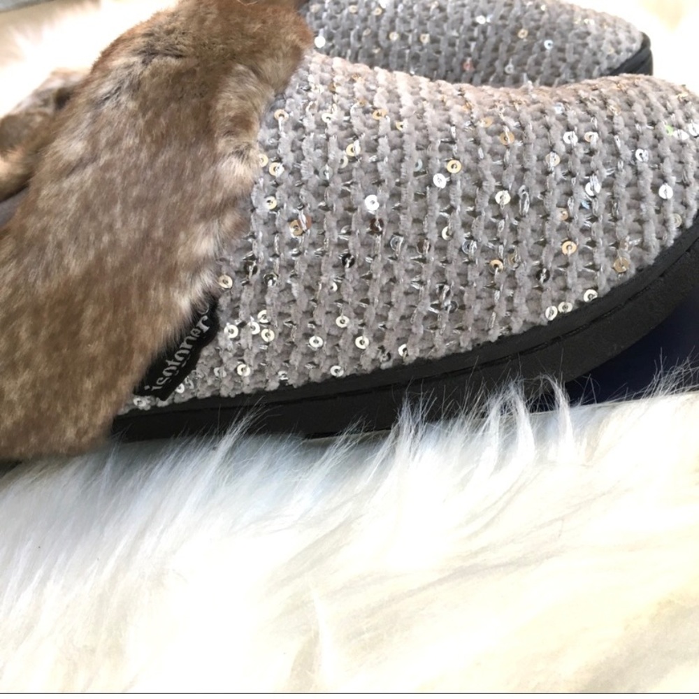 NWT Isotoner SweaterKnit Slippers, size 7.5/8 - Picture 6 of 8